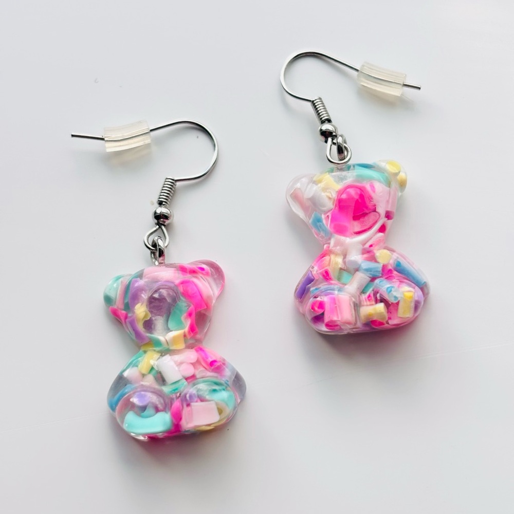 Multicolor Gummy Bear Resin Drop Earrings Pink Accent Brand New